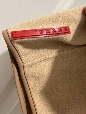 Luxury Prada Linea Rossa Unique Sleeveless Lightweight Fleece